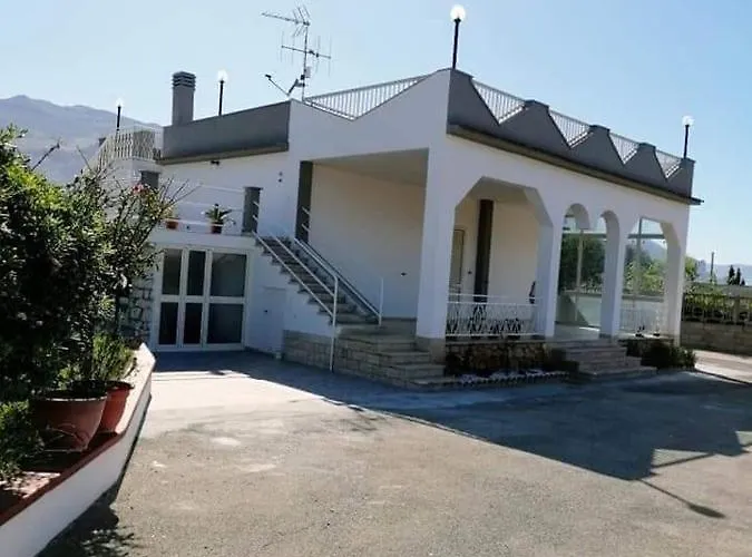 بيت للعطل Giulia ألكامو مارينا